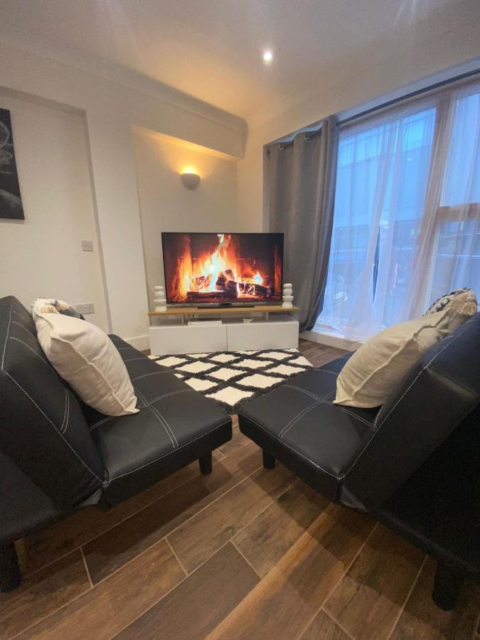 Central London, Jaccuzzi,Newbuild, 2 Bedrooms Two Baths Экстерьер фото