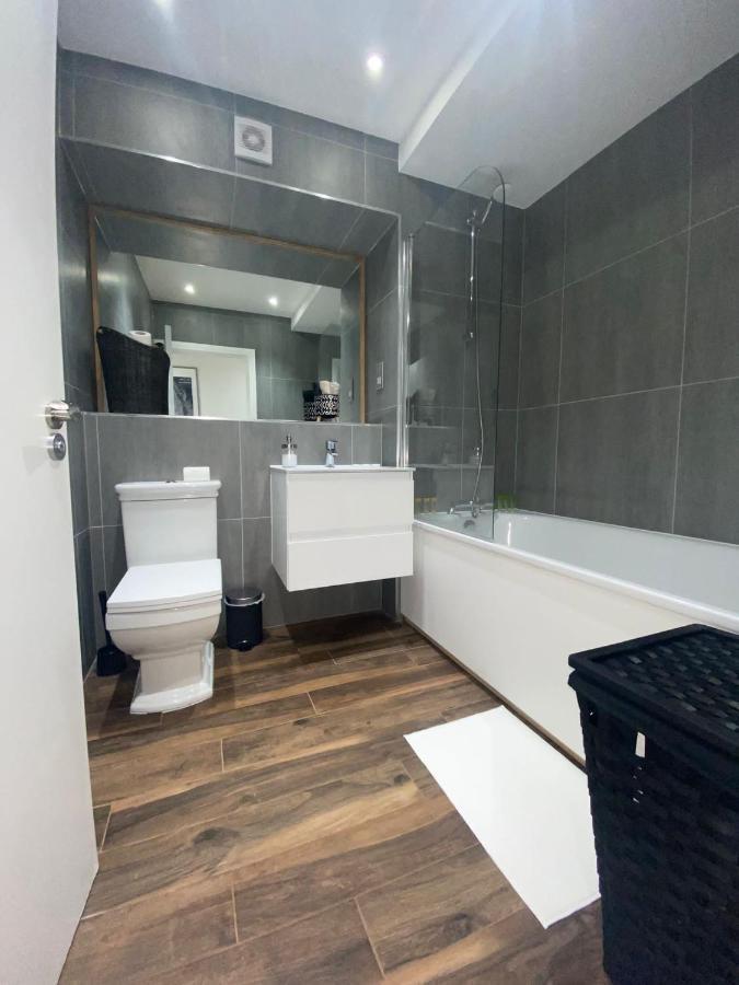Central London, Jaccuzzi,Newbuild, 2 Bedrooms Two Baths Экстерьер фото
